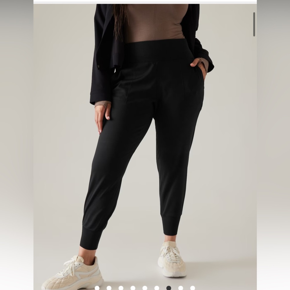ATHLETA VENICE VELVET STRIPE JOGGER NWOT🔥